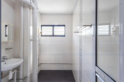Blk 238 Hougang Avenue 1 (Hougang), HDB Executive #456658101
